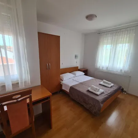 Bonaca Apartman *