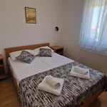 דירה Bonaca אומאג